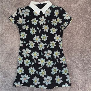 Misguided floral short sleeved collar dress